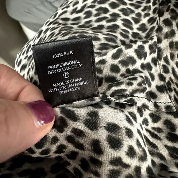 Generation Love 100% silk wrap top blouse Animal leopard print size small - Picture 11 of 12